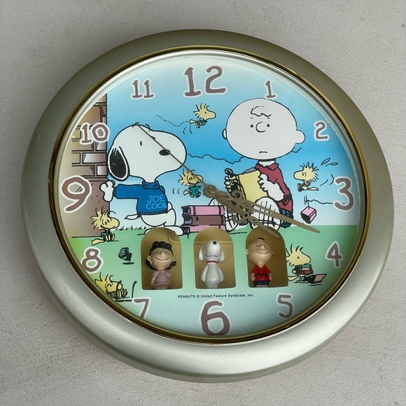 Peanuts Wall Decor Snoopy Wall Clock With Figures Snoopy Lucy And